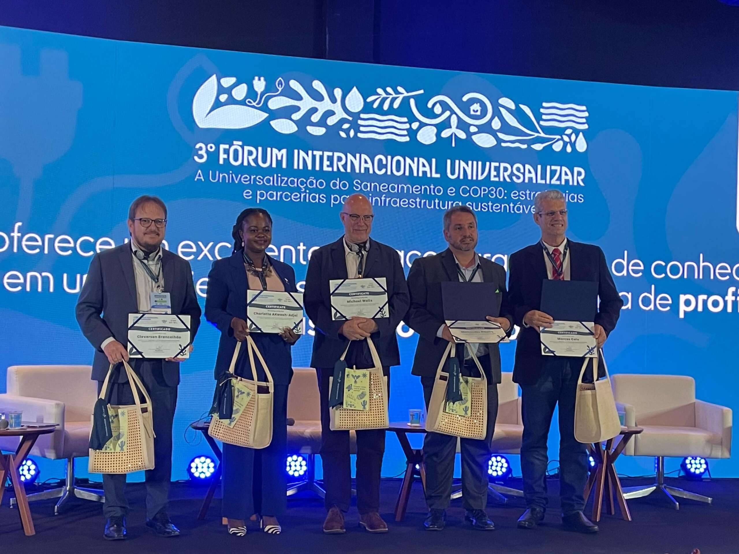 MRAE participa do 3º Fórum Internacional Universalizar